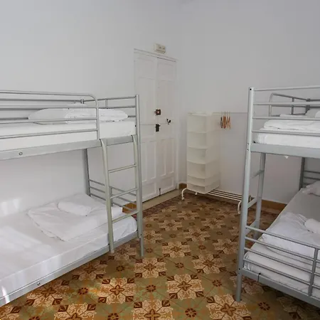 Barbatuke Conde Hostel Malaga